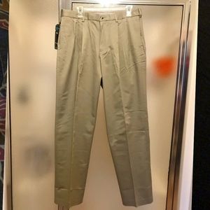 Men’s khaki pants